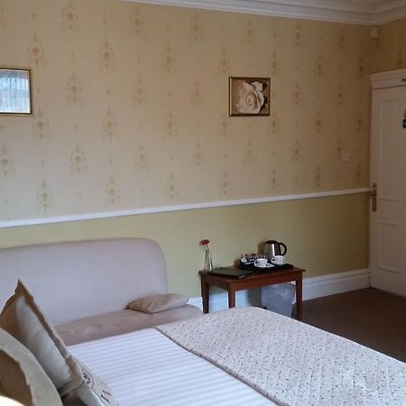 The Springfield Bed & Breakfast Ротбъри Екстериор снимка